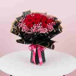 Valentine Special Flower Bouquet for Girlfriend