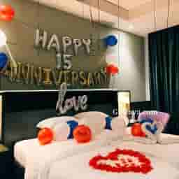 Simple Room Anniversary Decoration