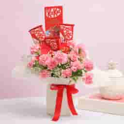 Sweetly romantic Flower Combo