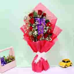 Gorgeous rose bouquet with chocolate delivery in Hyderabad
