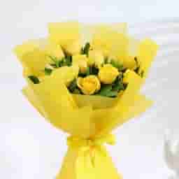 Simple yellow rose bouquet delivery in Vadodara
