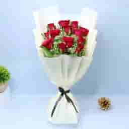 Classic red rose bouquet delivery in Ghaziabad