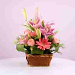 Mixed of Pink Flowers Basket