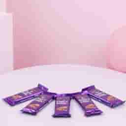 Red Velvet Cake Combo