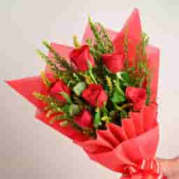 Red rose flower bouquet delivery in Mumbai