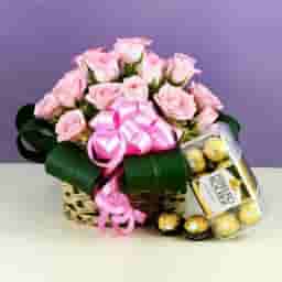 Roses Basket with Chocolate