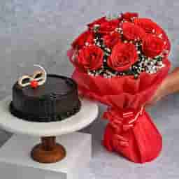 Red Roses with Delicious Chocolate Cake