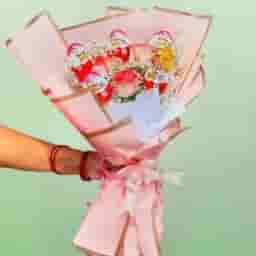 KinderJoy Love Hamper Bouquet
