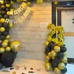 Classy Balloon Arch