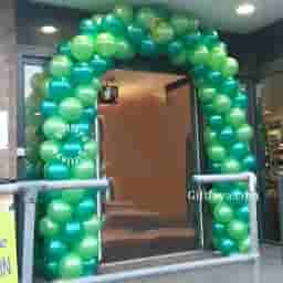Jungle Theme Balloon Stage Setup