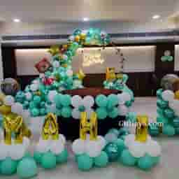 Jungle Theme Balloon Stage Setup