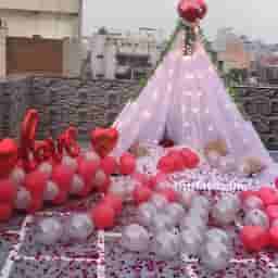 Romantic Cabana Balloon Decoration