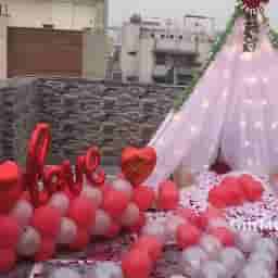 Romantic Cabana Balloon Decoration