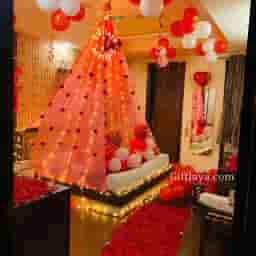 First Night Cabana Room Decoration