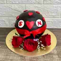 Love Pinata Cake