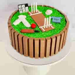KitKat Cricket Theme Cake