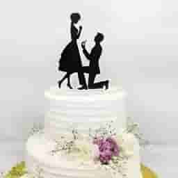 Floral and Pearls Wedding Cake