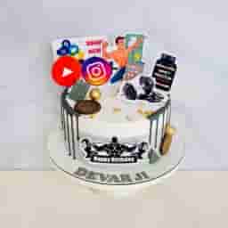 Social Media Cake