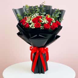 Valentine Special Red Rose Hand Bouquet