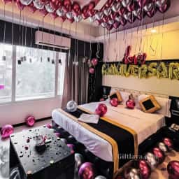 Chrome Balloon Room Decoration