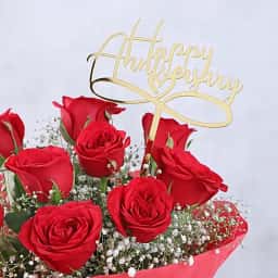 Romantic anniversary rose bouquet delivery in Noida