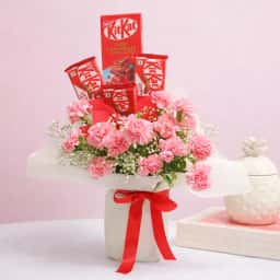 Sweetly romantic Flower Combo