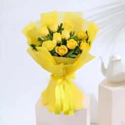 Charming yellow rose bouquet delivery in Chennai