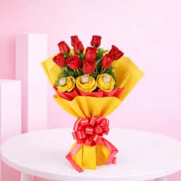 Chocolate Lover Rose Bouquet