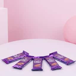 Red Velvet Cake Combo