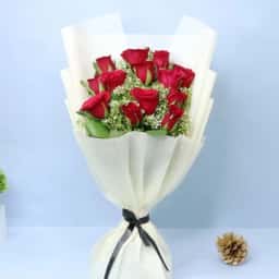 Classic red rose bouquet delivery in Ghaziabad