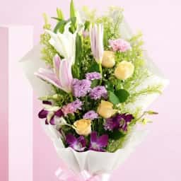 Elegant Mixed Flowers Bouquet