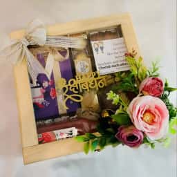 Festive Bond Hamper