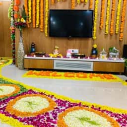 Grand Welcome Home Decoration with Flowers