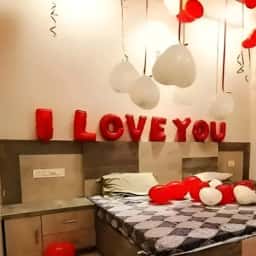 Simple Proposal Room Decor