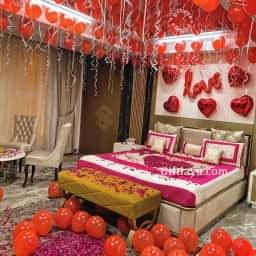 Red Balloon Decoration