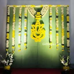 Mehndi Backdrop with Artificial Flower
