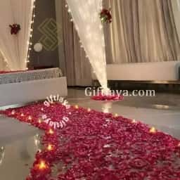 Romantic Bed Decoration for Couples
