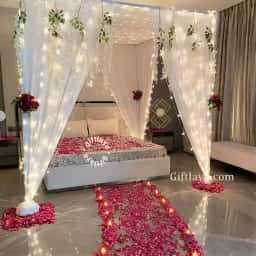 Romantic Bed Decoration for Couples