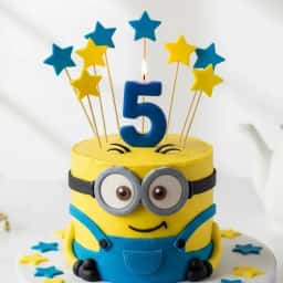 Minion Theme Delicious Cake