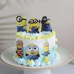 Exquisite Minion Cake