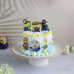 Exquisite Minion Cake