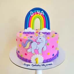 Rainbow Fondant Unicorn Cake