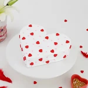 Heart Shape Half Kg Cake