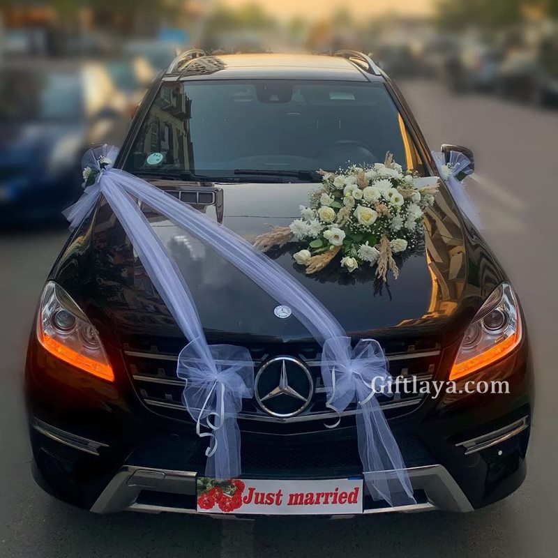 Wedding Car Decoration with Flowers