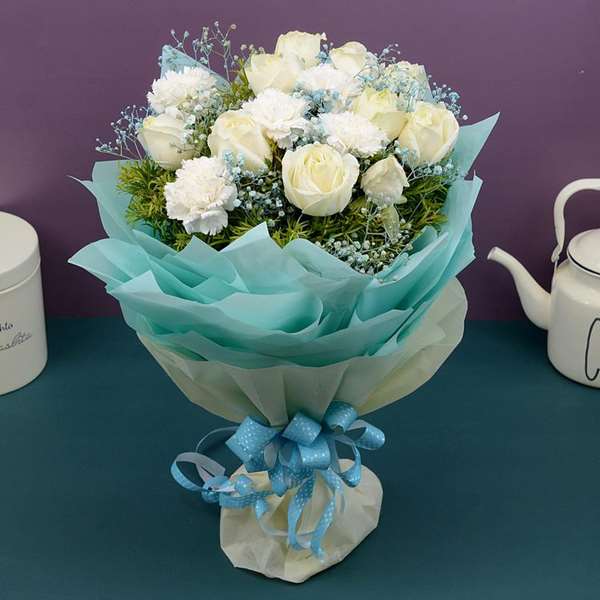 Touch of Luxury White Roses