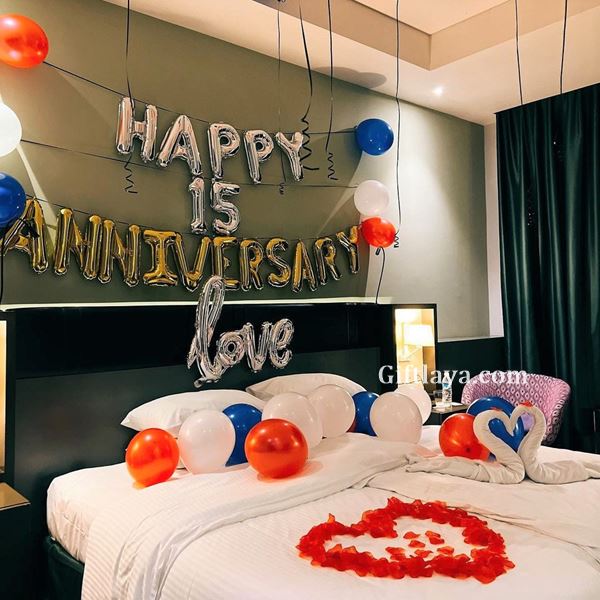 Simple Room Decoration for Anniversary