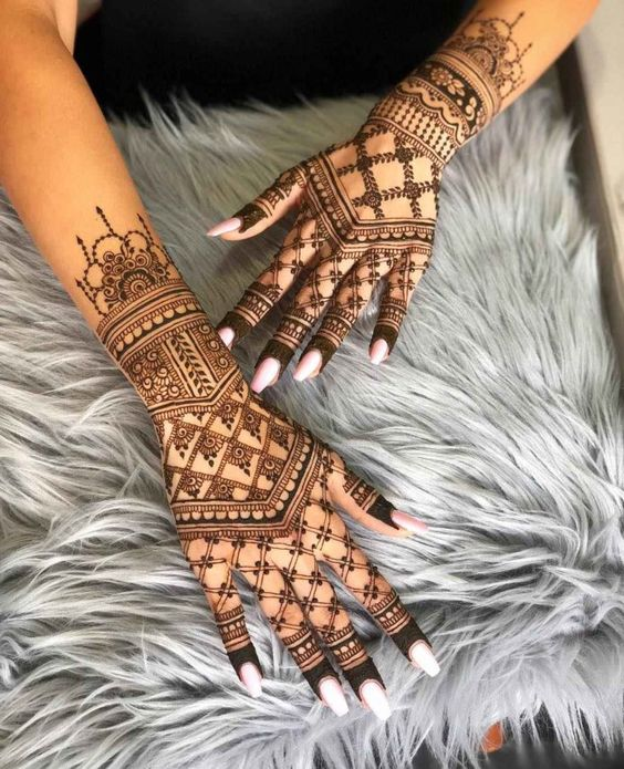 Mehndi Design Ideas for Bridesmaids