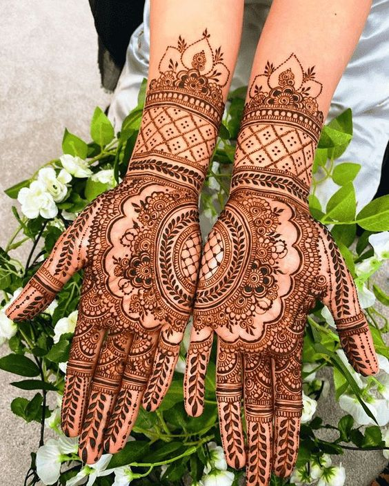 Mehndi Design Ideas for Karva Chauth