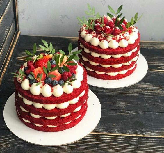 Red velvet fruit cake 