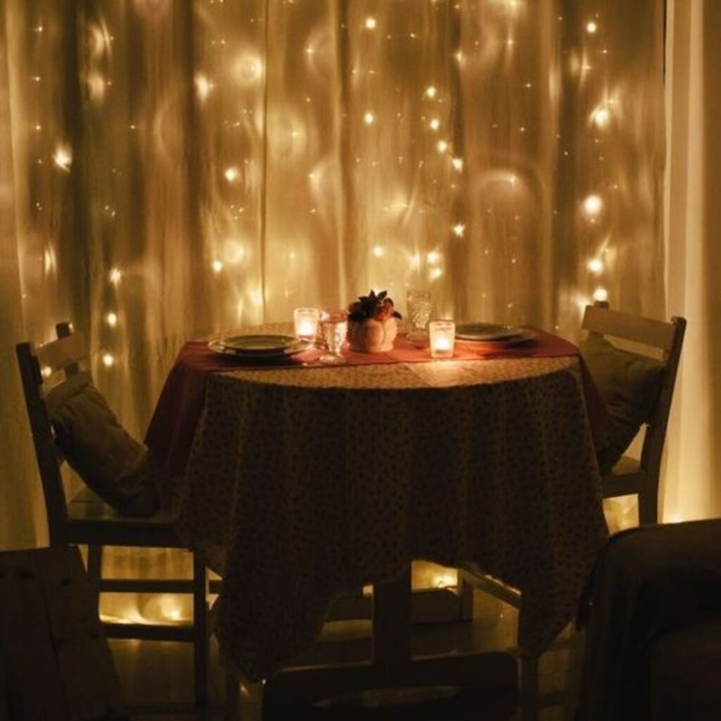 A classic Candlelight Dinner - Valentine's Day Gifts